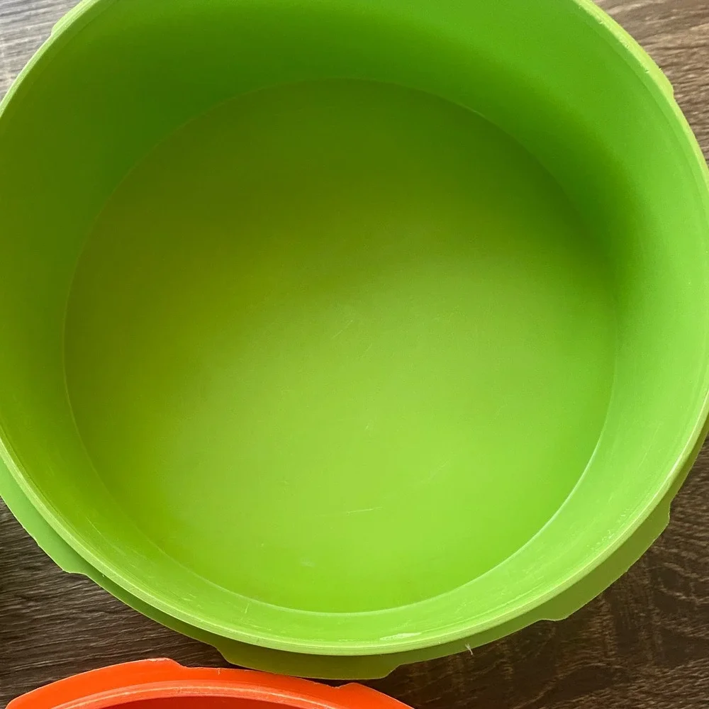 Vintage Tupperware Servalier Nesting Bowls Set of 3 Orange Lime‎ Green Lids